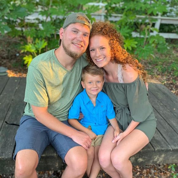 Meet your Posher, Caroline - Picture 1 of 1